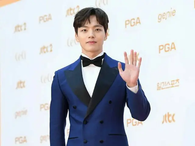 Actor Yeo Jin Ku attends 32nd Golden Disc award ceremony red carpet. Tuesdayafternoon, Goyang City (