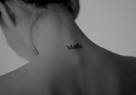 “ MAMAMOO”華沙，“ Maria”和脖子背面的紋身……粉絲是“ OMG”