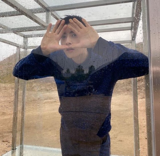 CHAEUNWOO(ASRTO),你的臉有多小? ......用迷人的內疚表情擊倒粉絲