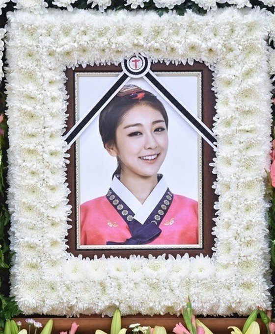 “LADIES'CODE”權立已故，離世7年的今天（7日）