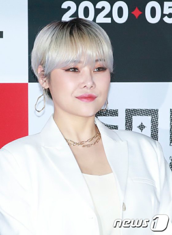 女說唱歌手獵豹(Cheetah)希望在一次交通事故中盡快讓朴智Yun的家人康復