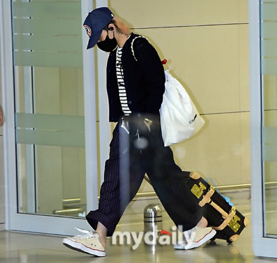 [照片]“BIGBANG”G-DRAGON從法國香奈兒活動中返回韓國......讓機場成為跑道的魅力