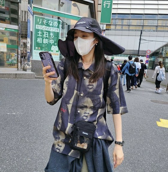你在東京嗎？ DARA（前2NE1）以“街頭風格”的古怪時尚走遍城市