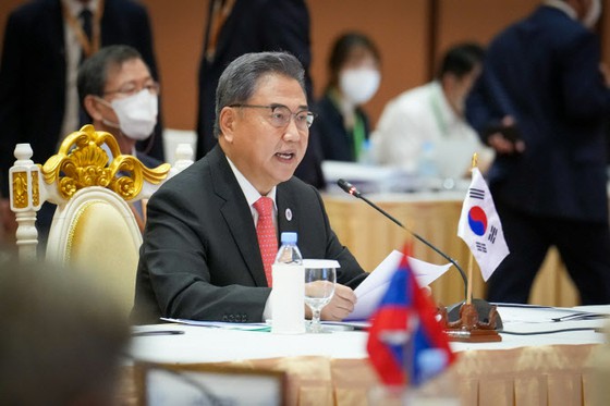 韓國外長在東盟會議上公開提出“日中韓三方峰會”
