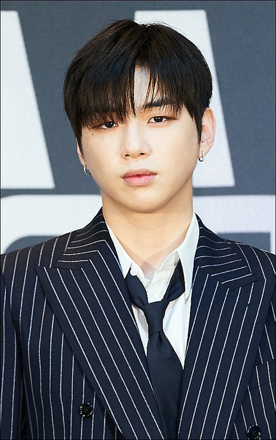 歌手KANGDANIEL，修飾《街頭霸王》開頭和結尾的失態