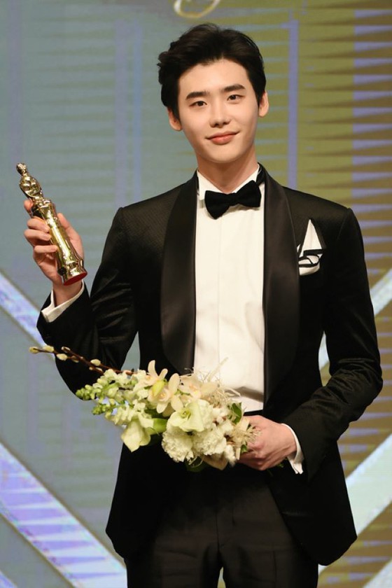 演員李政石，他會成為第一位兩次獲得MBC演技大賞的男演員嗎？ 《大嘴巴》熱血演繹收視率高