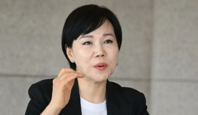 全賢姬、共に民主党議員