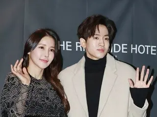 儘管年齡相差 17 歲，Ryu PhilLip 還是與 Mina 結婚，他解釋了與妹妹不和的傳聞，他的妹妹曾與他一起出演減肥項目，體重從 150 公斤減到 78 公斤，再減到 100 公斤。