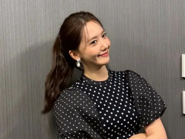 少女時代成員Yuna綁著馬尾辮，看起來好可愛啊…可愛又清純