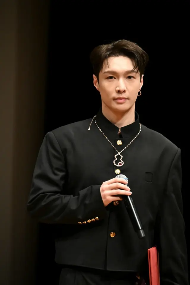 【イベントレポ】「EXO」LAY（張芸興/チャン・イーシン）、最優秀主演男優賞受賞！“アイドルは演技ができない”は過去の話「きょう、ここに立っているのはアイドルであり、俳優でもある張芸興です！」
