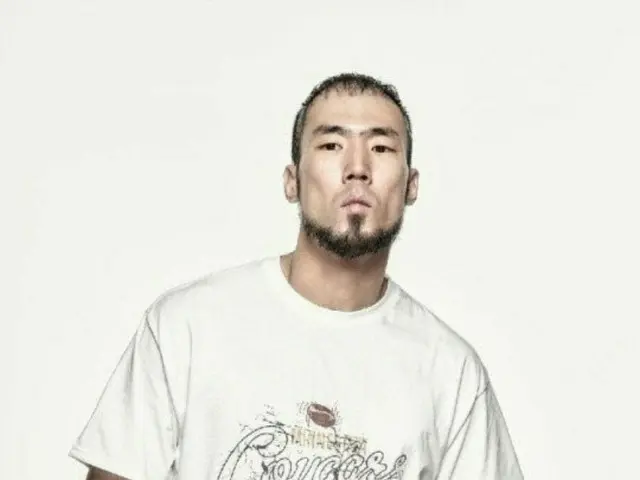 “問題說唱歌手”鄭尚洙在高中文化祭上高喊“尹安安再次出現”，呼籲前總統回歸……學生會強調“事前絕對沒有任何商量”。