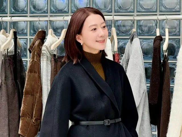 女星金熙愛從7碼瘦到5碼，露出了她「脆弱的腳踝」…一個出賣所有追星者的女人，她的尊嚴何在？