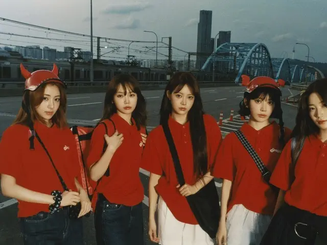 《LE SSERAFIM》和《SPAGHETTI》在發行僅四天後就獲得了日本唱片工業協會（RIA）頒發的「金唱片」認證。