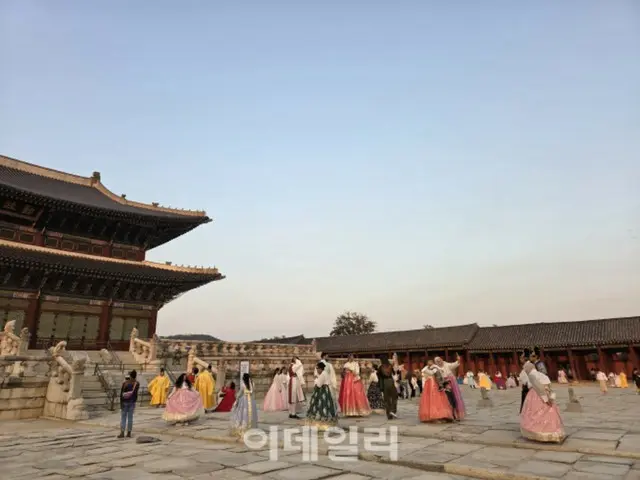 景福宮內有人散落一盒便當，令國家蒙羞……導遊竟然是無證導遊 = 韓國