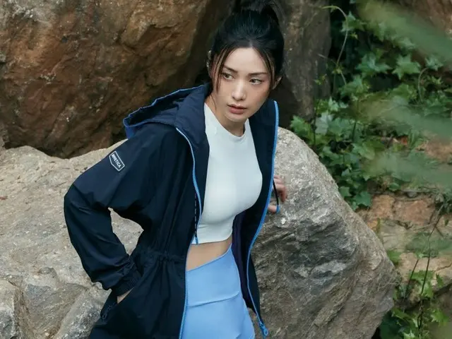 課後輔導老師娜娜因持械入室搶劫被捕……娜娜的母親和女兒在扭打中被制服後受傷。