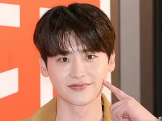 演員李正碩向電視劇《我請求再婚》的所有工作人員贈送豪華飯店餐券