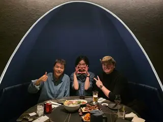 全炫茂與李章宇和趙慧媛一同出席婚禮，「這是我們第一次舉辦婚禮，也是我們人生中的第一步」…一片祝福聲中