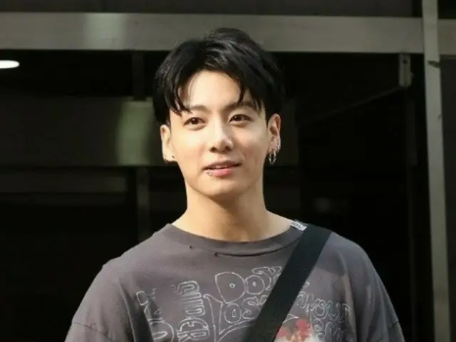 BTS成員柾國竟然有個室友…他在直播中突然出現
