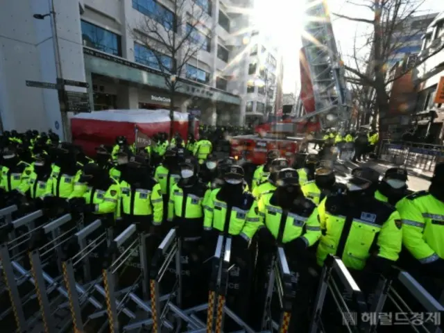 執政黨及其盟友的31名議員提出法案，擬廢除《國家安全法》……保守派反對黨警告稱，如果該法案獲得通過，將引發強烈反彈。