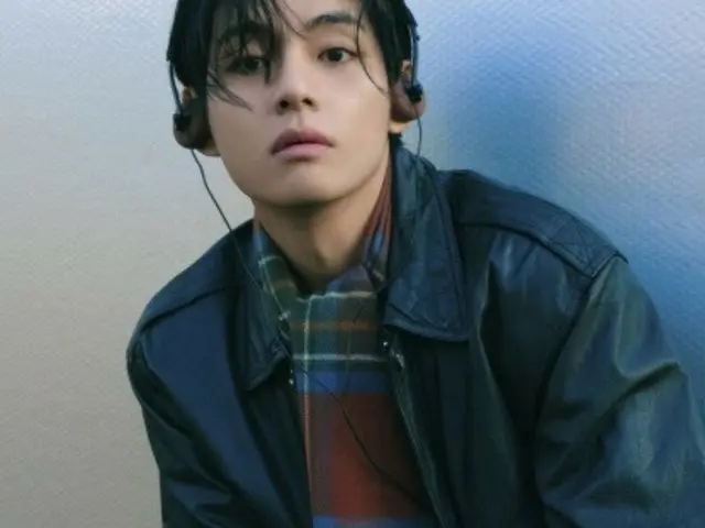 BTS成員V的《聖誕樹》被Billboard評選為「21世紀最佳聖誕歌曲」。