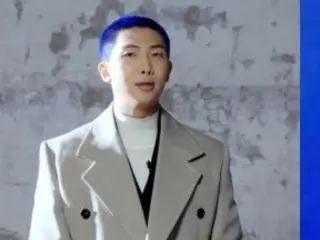「BTS」RM 展現濃濃的藍色頭髮...唯一的秋天男人