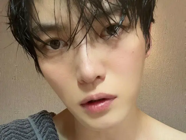 ジェジュン、半身浴後にまぶしい素顔公開