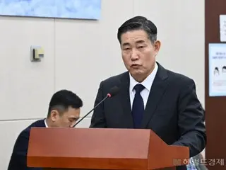 國防部長申元智：「加強北韓聲稱擁有的太空彈丸的三級發動機需要時間。」=韓國