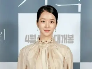 演員徐藝智因不承擔損害賠償責任而引發爭議，導致她的回歸被推遲。