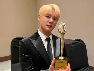 金俊秀（夏）在韓國文化演藝大獎上獲得“K-POP歌手獎”......“這個有意義的獎項讓我深受感動。”