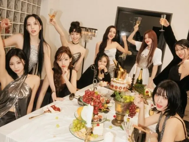 TWICE、「ビルボード200」首位に輝く…K-POPアーティスト8組目