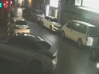 韓國公民用錘子敲碎車窗救了開車時癲癇發作的司機