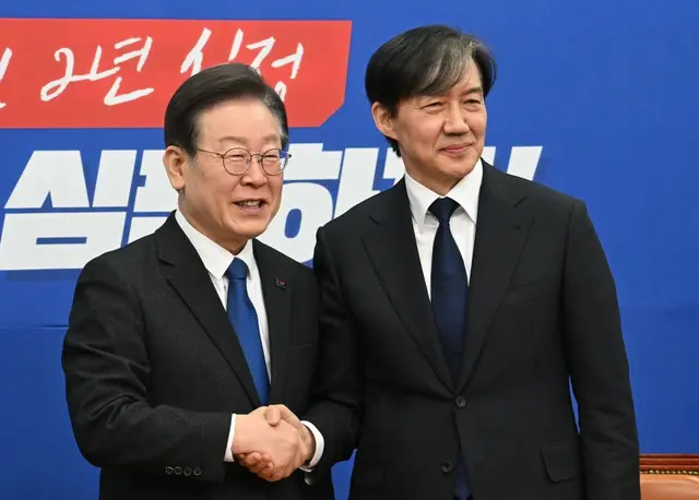 李在明氏と曺国氏、共同法案推進に向けて定期会談を確約＝韓国