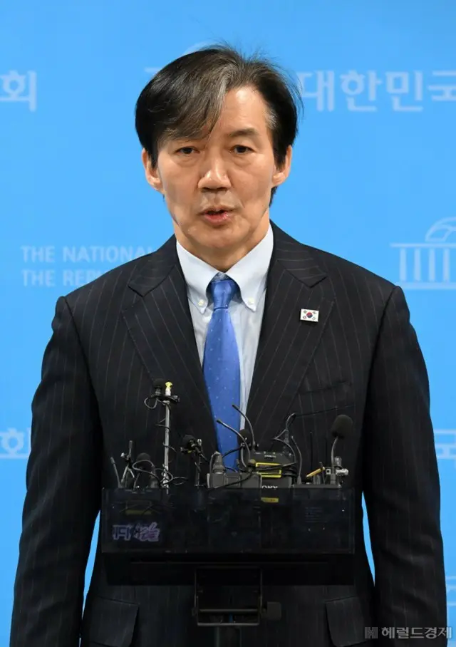 “タマネギ男”新党代表「尹大統領はSNSに写真をあげるため李在明代表に会ったのか」＝韓国