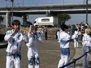 《YOUNITE》在漢江公園音樂節目中排名第一…韻律們也觀看的公開表演