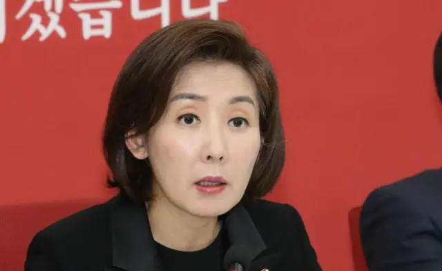 韓国与党、文在寅氏の回顧録に「依然として金正恩氏の “首席報道官”だ」と猛非難