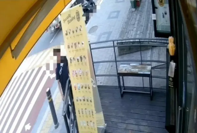 「飲み物の味がおかしい」カフェ店長にカップを投げた公共機関の職員＝韓国