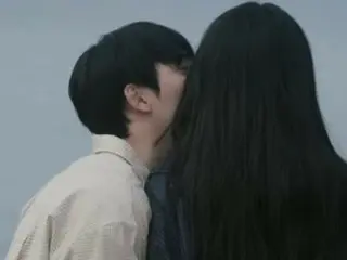 「你在看羅英錫PD嗎？」李勇智&D.O.《驚喜臉頰吻》MV反應爆炸！ …YouTube 上熱門影片第一名