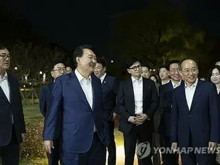 尹總統和執政黨的支持率都處於執政以來的最低水平，黨內危機感不斷增強。