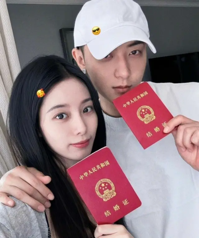 TAO（元EXO）、元SMエンタ練習生との結婚を発表