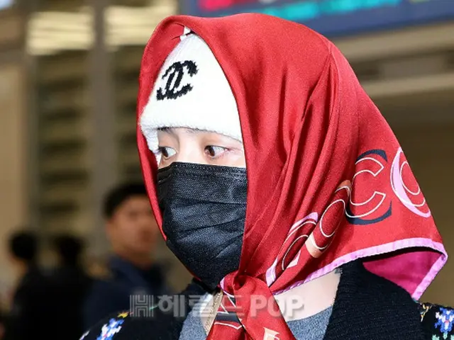 【フォト】G-DRAGON、卓越した“ポジャギファッション”…空港での視線を独占