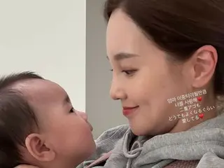 Ayumi（ICONIQ）告訴她 1 歲的女兒，「我真的愛你」...她對雙下巴的羞辱毫不在意