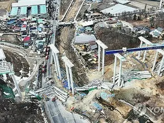 韓國高速公路施工現場橋樑倒塌 4人死亡