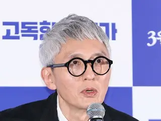 電影《孤獨的食客》的導演松重豐表示：“雖然我請了奉俊昊導演來導演，但是…”