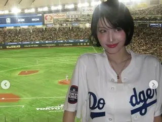 “TWICE” Momo 看起來像一個穿著棒球服的娃娃