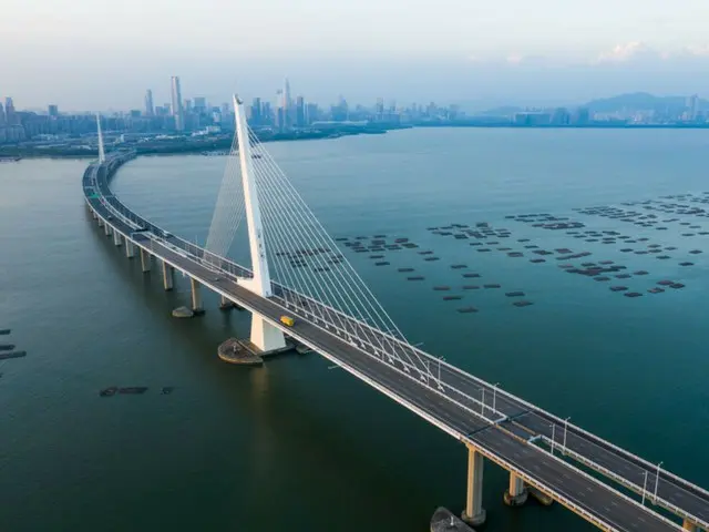 廣深港高鐵今年跨境旅客發送量突破1,000萬人次，創歷史新高--中國報道
