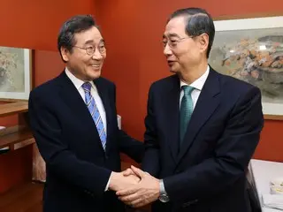 前國務總理李洛淵會見即將參加總統競選的韓德洙候選人…討論「總統選舉大帳篷」=韓國