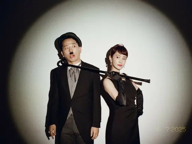 喜劇演員夫婦七月結婚，發布電影婚紗照