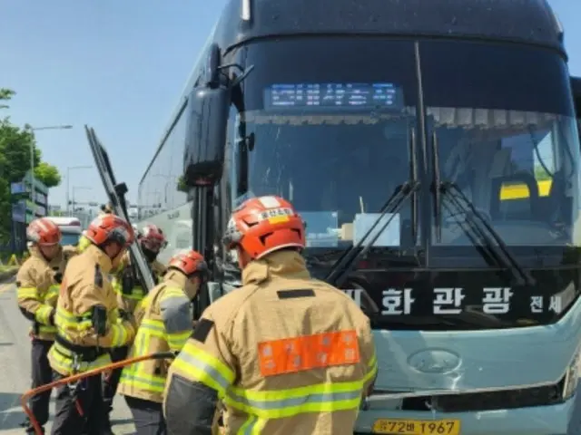 蔚山市中心交通事故不斷…巴士相撞後 19 人被送往醫院 = 韓國