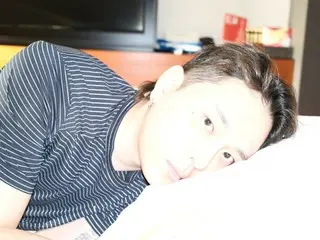 泫雅（前 4Minute 成員）無法停止愛她的丈夫龍俊亨（前 HIGHLIGHT 成員）......她在社交媒體上發布個人照片