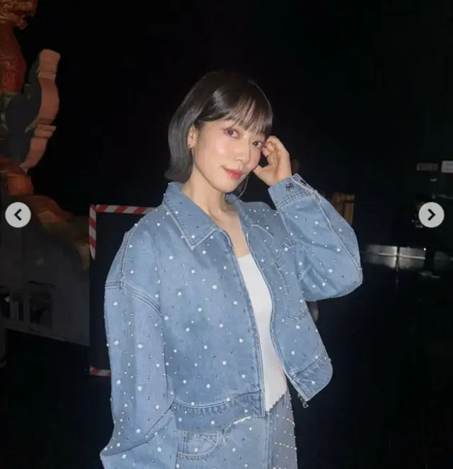 パク・シネ、ショートカットも素敵…ジーンズファッションが似合う